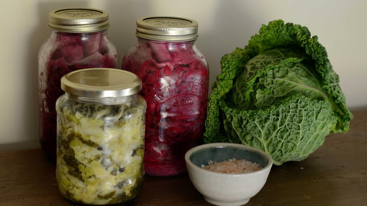 5 Easy Fermented Foods You can Make in Your Kitchen
